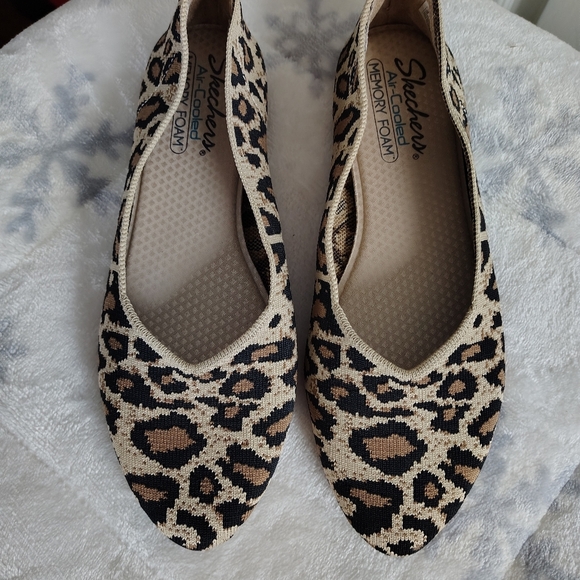 Skechers Air Cooled Memory Foam Animal Print Ballet Flats 9 - Picture 9 of 9